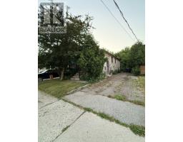 38 SULTANA AVENUE, Toronto, Ontario
