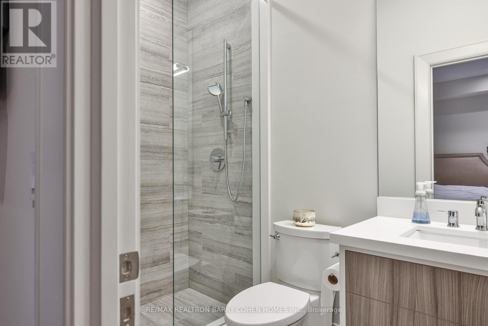 6 Stubbs Drive, Toronto, Ontario  M2L 2R1 - Photo 25 - C12241915