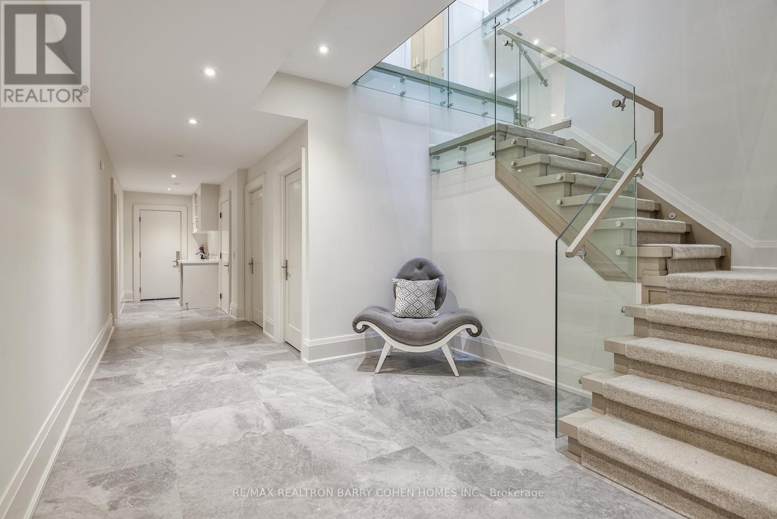 6 Stubbs Drive, Toronto, Ontario  M2L 2R1 - Photo 27 - C12241915