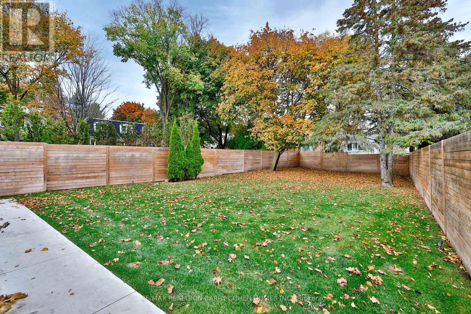 6 Stubbs Drive, Toronto, Ontario  M2L 2R1 - Photo 36 - C12241915