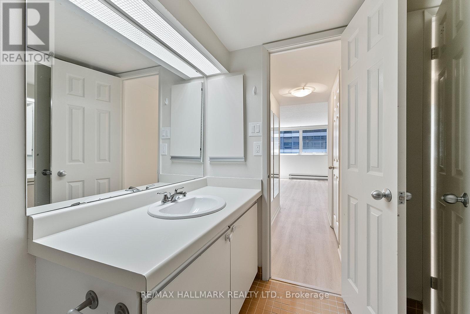 1107 - 360 Bloor Street E, Toronto, Ontario  M4W 3M3 - Photo 28 - C12241939