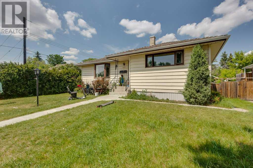 Property at 4122 39 Street image 5