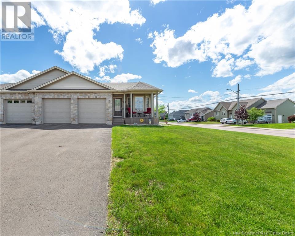 Property at 2 Thornhill Crescent image 4