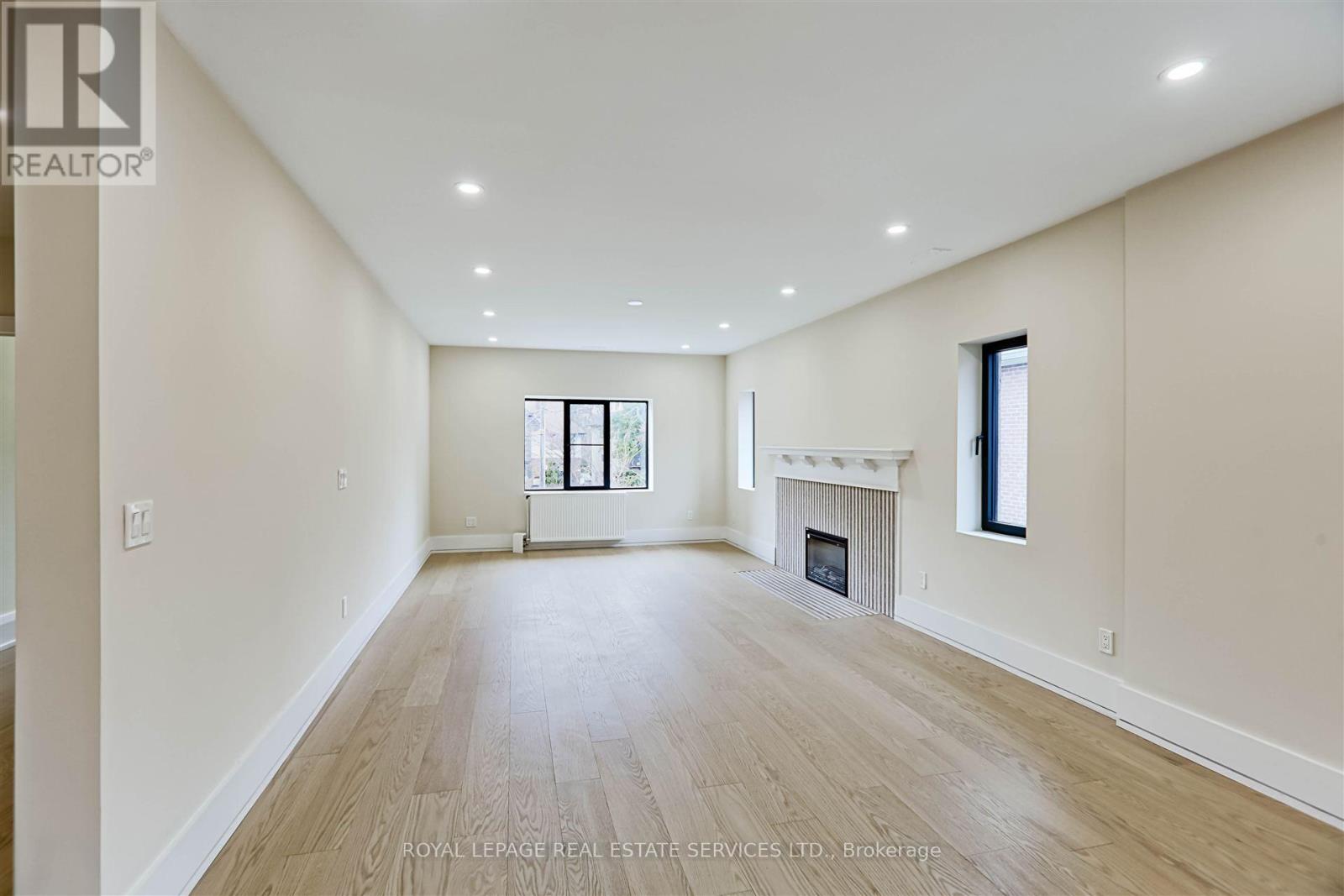 324 Riverside Drive, Toronto, Ontario  M6S 4B2 - Photo 16 - W12241880
