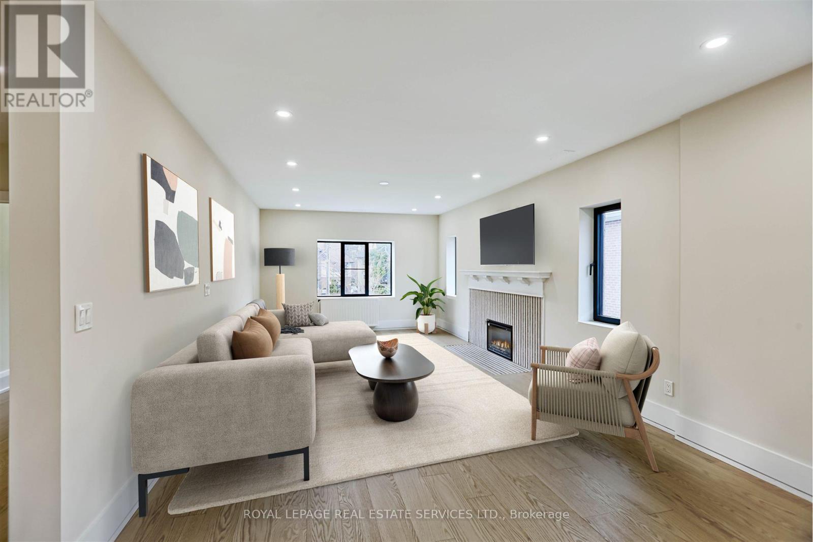 324 Riverside Drive, Toronto, Ontario  M6S 4B2 - Photo 17 - W12241880