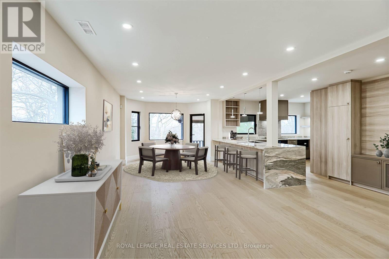 324 Riverside Drive, Toronto, Ontario  M6S 4B2 - Photo 19 - W12241880