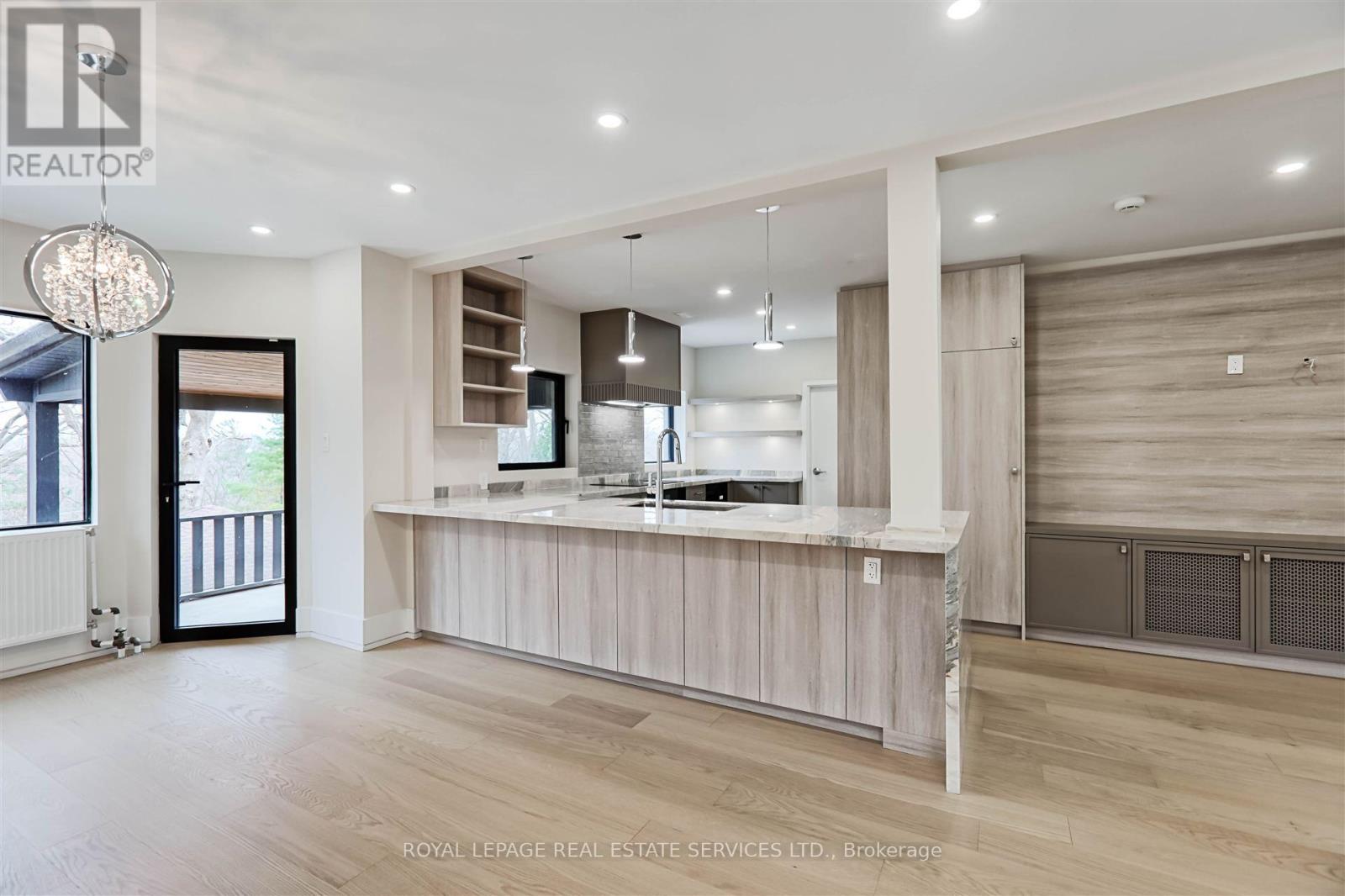 324 Riverside Drive, Toronto, Ontario  M6S 4B2 - Photo 22 - W12241880