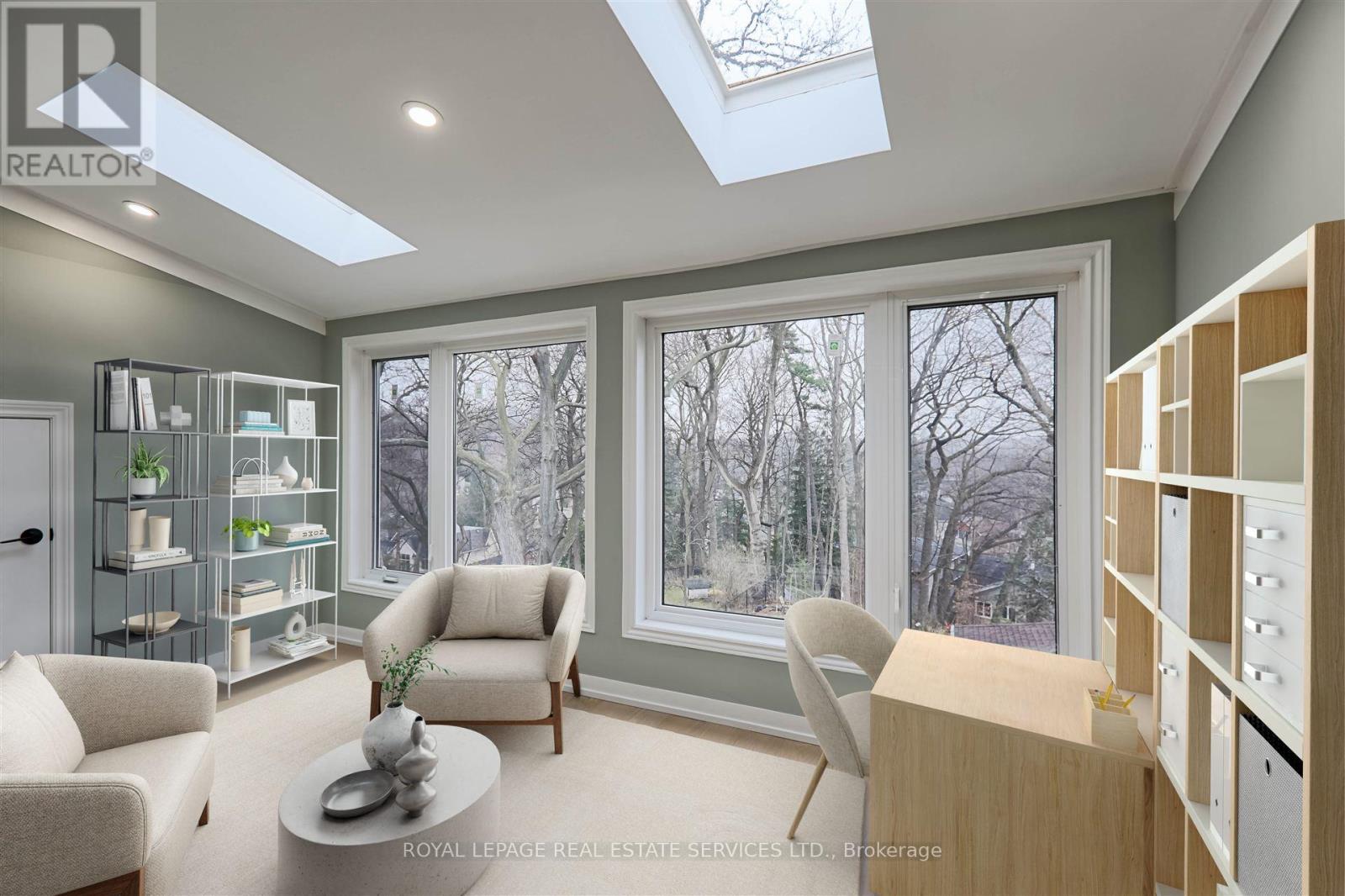 324 Riverside Drive, Toronto, Ontario  M6S 4B2 - Photo 28 - W12241880