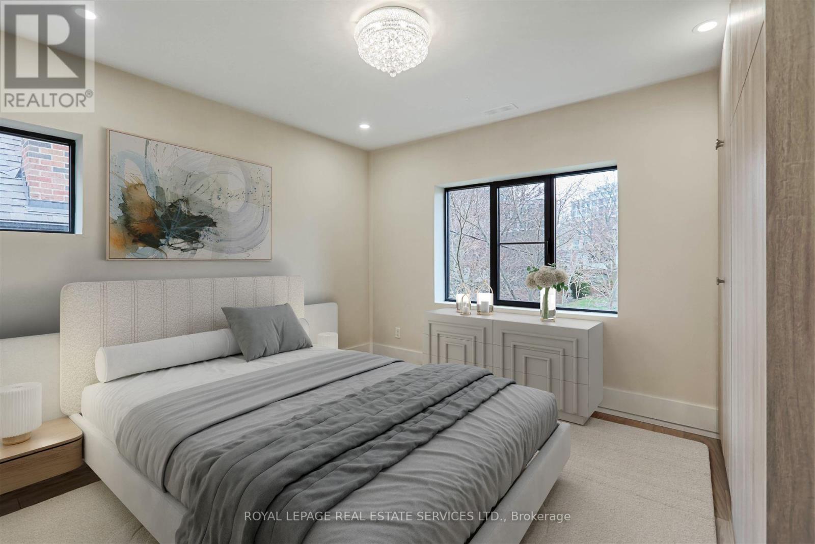 324 Riverside Drive, Toronto, Ontario  M6S 4B2 - Photo 32 - W12241880