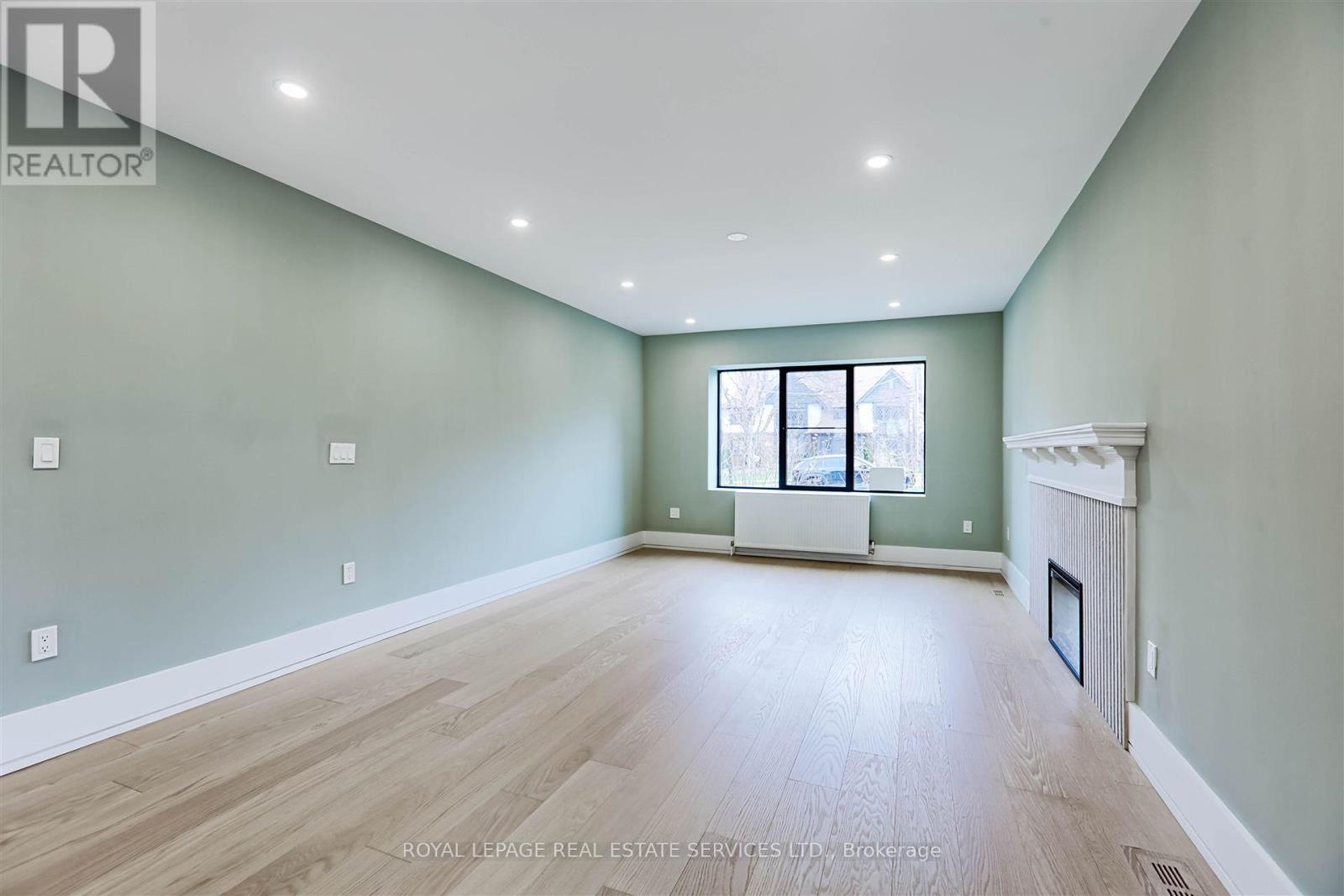 Property at 324 RIVERSIDE DRIVE image 4