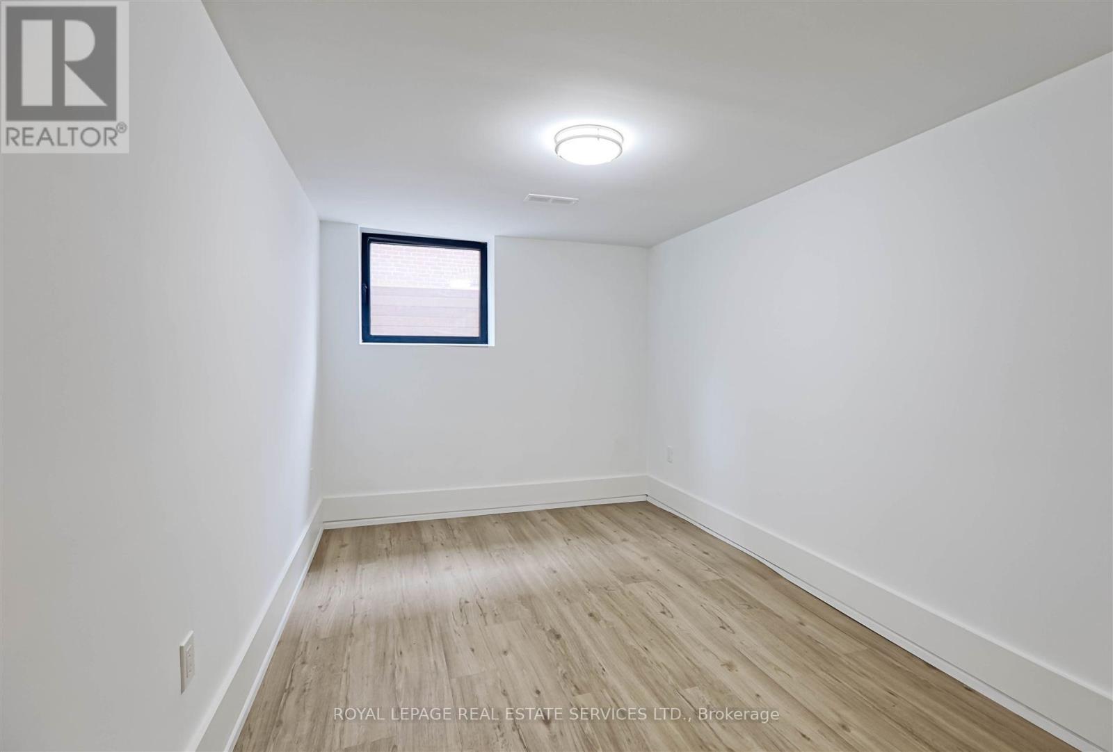 324 Riverside Drive, Toronto, Ontario  M6S 4B2 - Photo 43 - W12241880