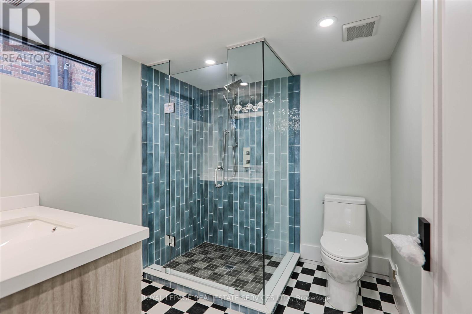 324 Riverside Drive, Toronto, Ontario  M6S 4B2 - Photo 44 - W12241880