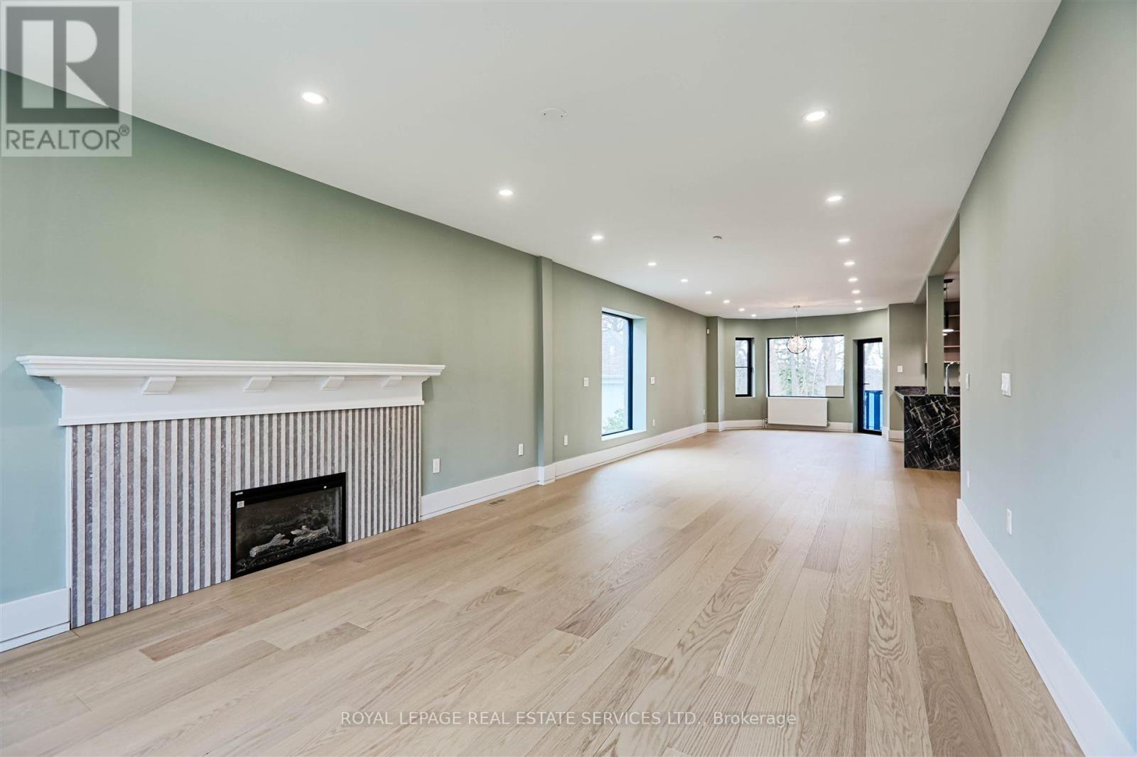 324 Riverside Drive, Toronto, Ontario  M6S 4B2 - Photo 8 - W12241880