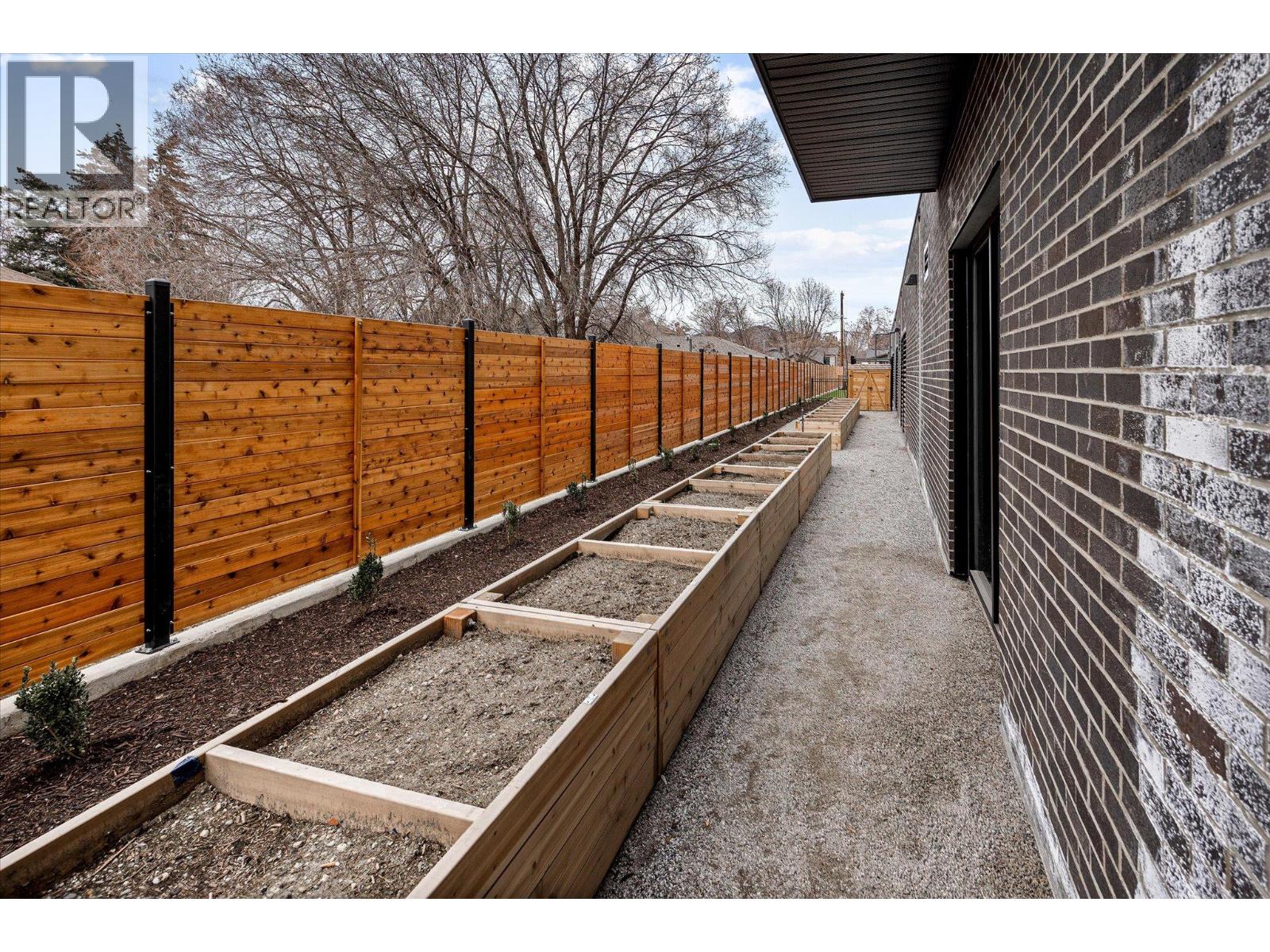 1274 Devonshire Avenue Unit# 307 Lot# 32, Kelowna, British Columbia  V1Y 0M7 - Photo 57 - 10338072