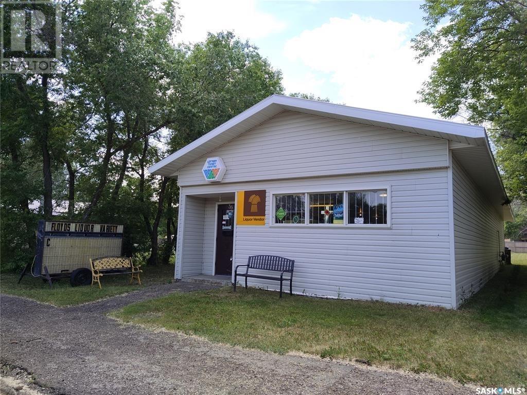 38 Edouard Beaupre Street, Willow Bunch, Saskatchewan  S0H 4K0 - Photo 2 - SK010524