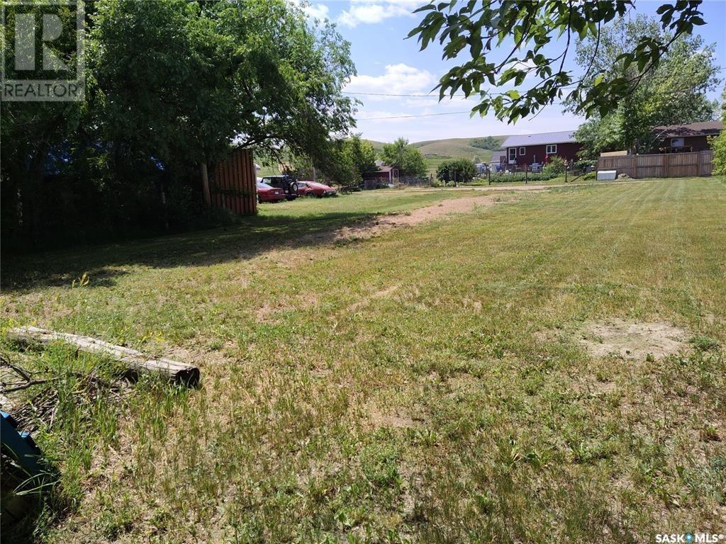 38 Edouard Beaupre Street, Willow Bunch, Saskatchewan  S0H 4K0 - Photo 21 - SK010524