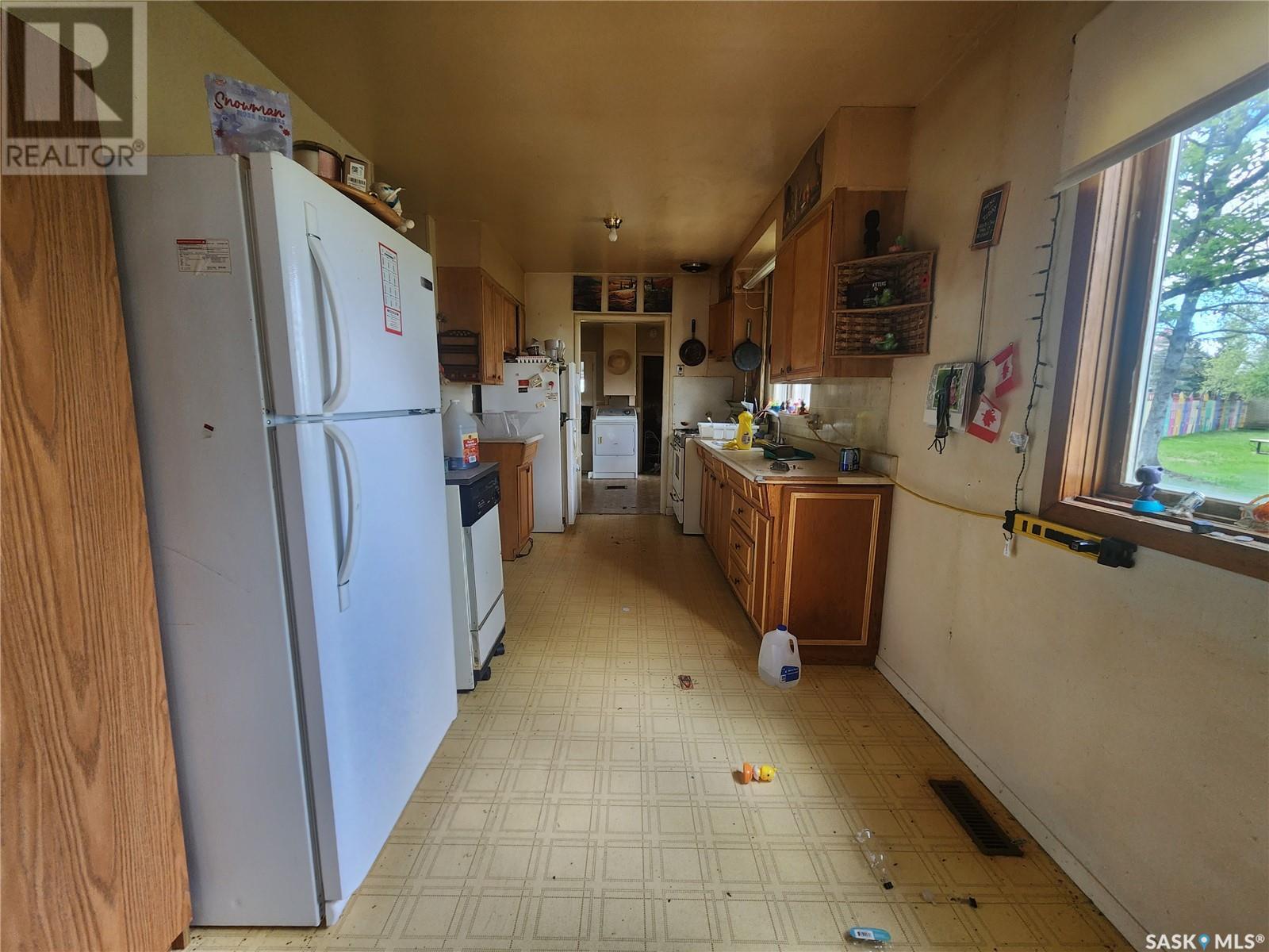 20 Edouard Beaupre Street, Willow Bunch, Saskatchewan  S0H 4K0 - Photo 13 - SK010523