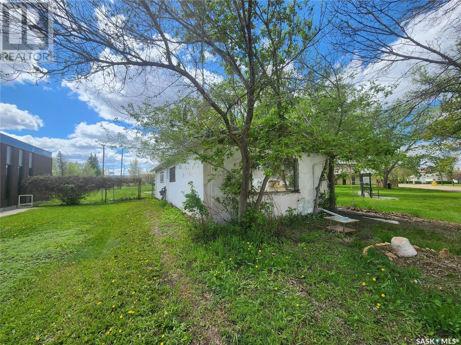20 Edouard Beaupre Street, Willow Bunch, Saskatchewan  S0H 4K0 - Photo 17 - SK010523