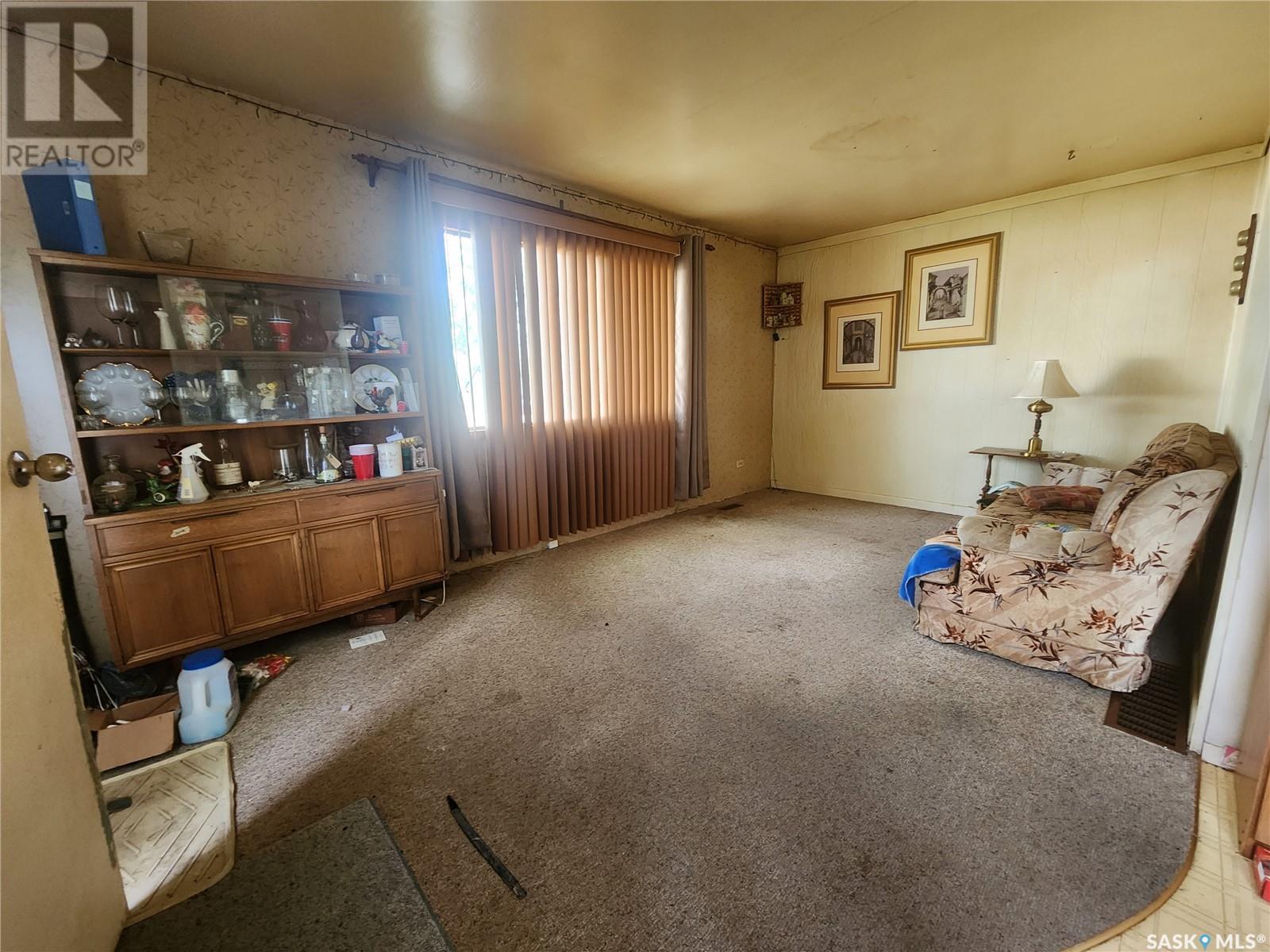 20 Edouard Beaupre Street, Willow Bunch, Saskatchewan  S0H 4K0 - Photo 2 - SK010523