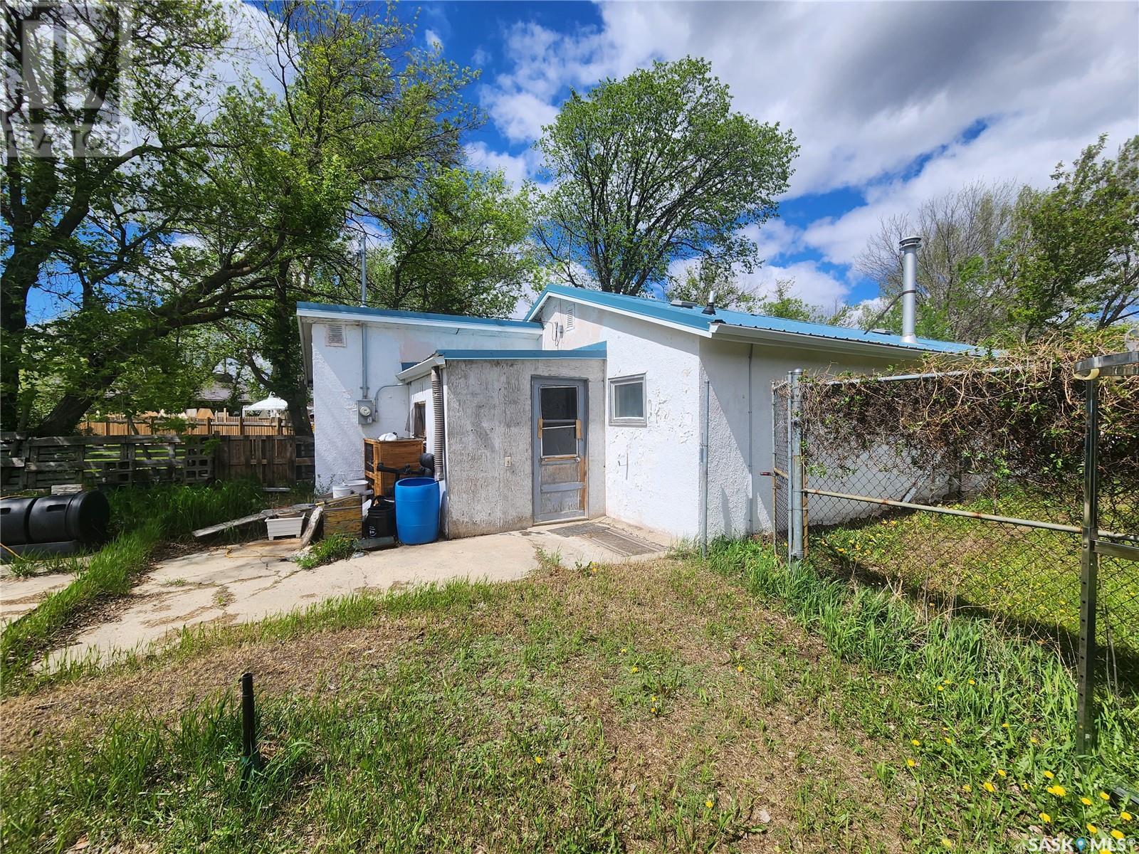 20 Edouard Beaupre Street, Willow Bunch, Saskatchewan  S0H 4K0 - Photo 20 - SK010523