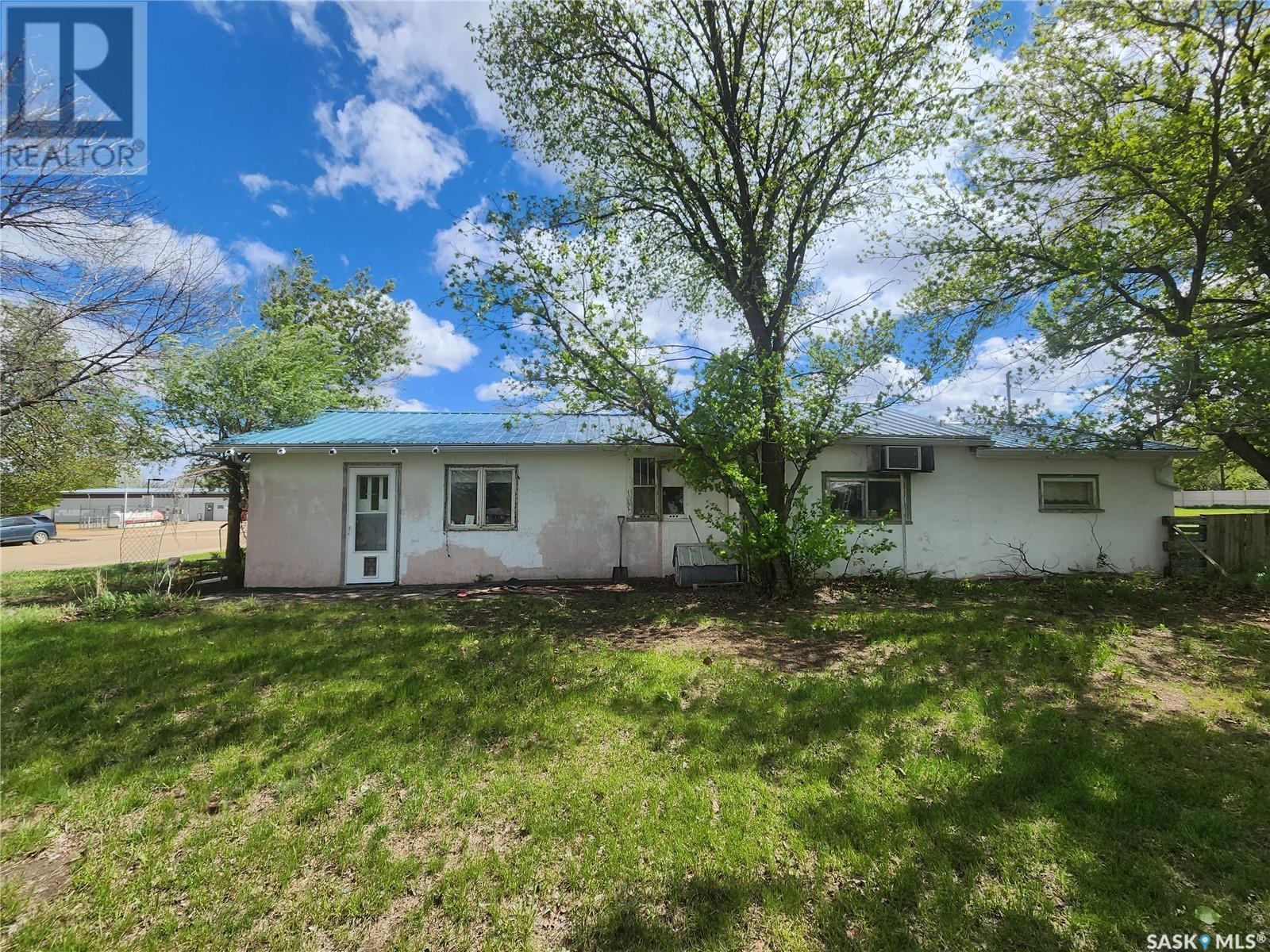 20 Edouard Beaupre Street, Willow Bunch, Saskatchewan  S0H 4K0 - Photo 23 - SK010523