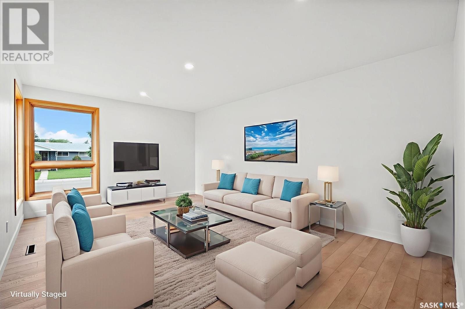 Property at 62 Britnell CRESCENT image 3
