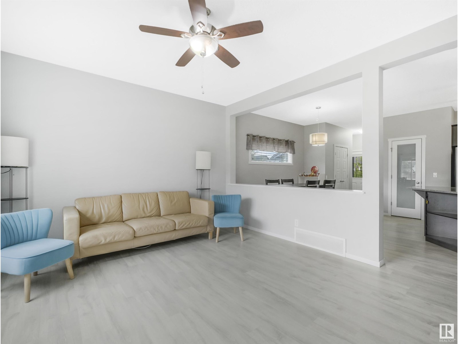 Property at 92 ABBEY RD image 1