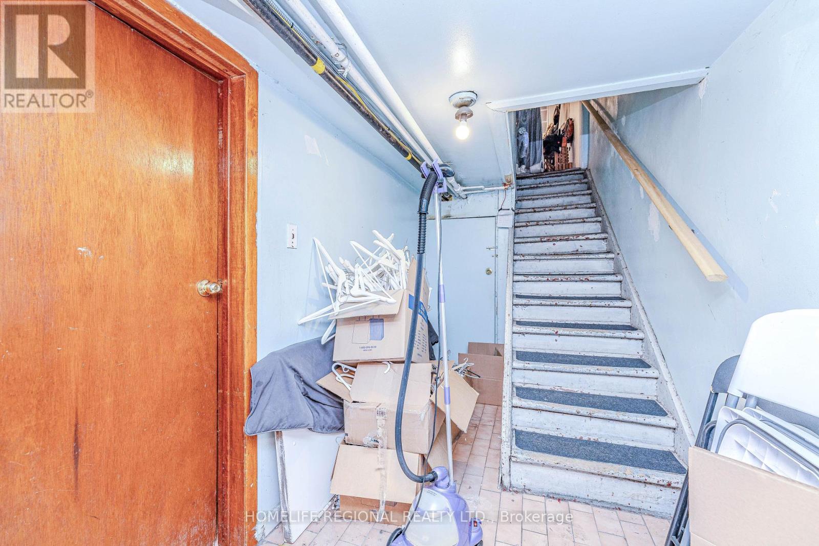 Main Floor - 1573 Dundas Street W, Toronto, Ontario  M6K 1T9 - Photo 12 - C12242055