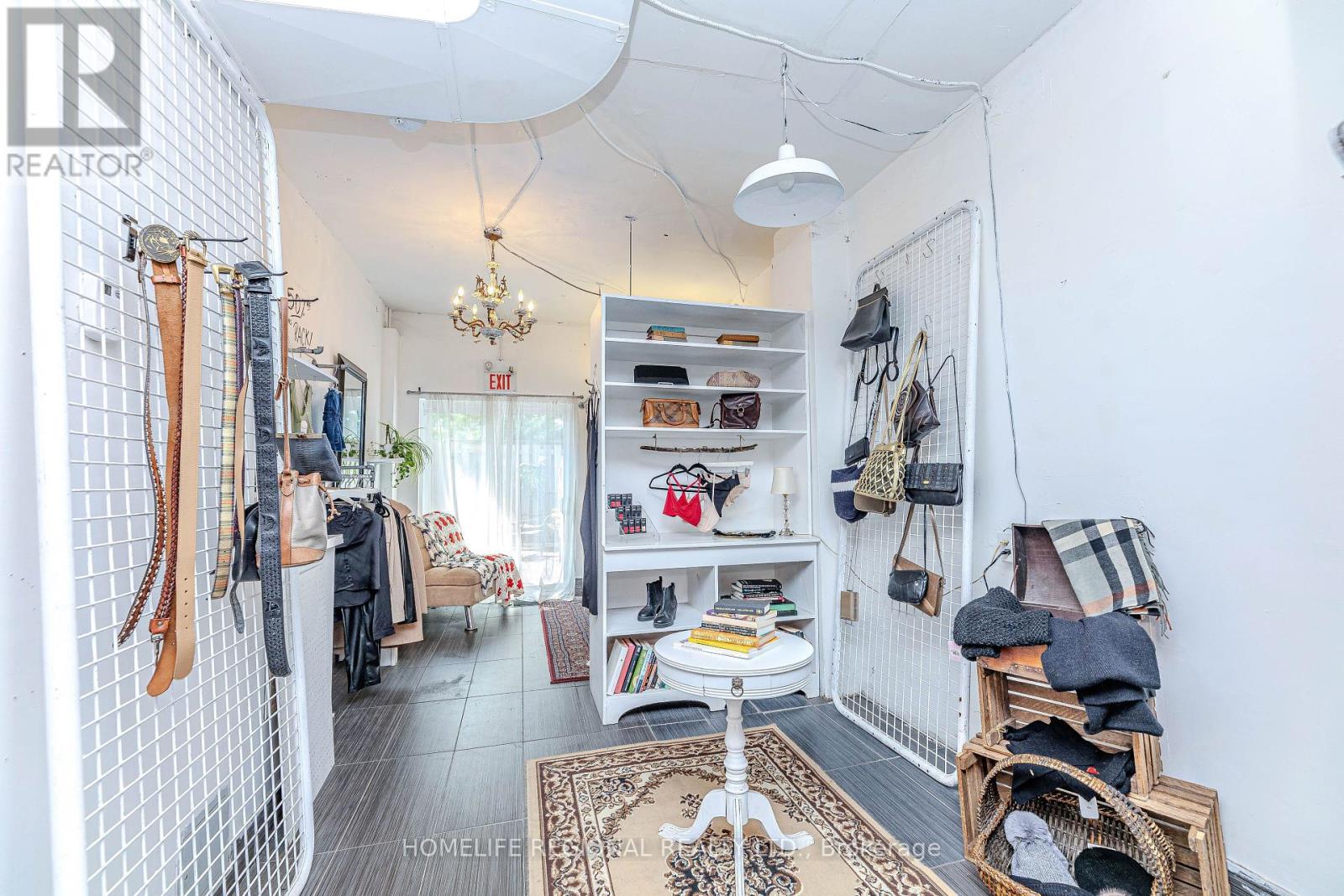 Main Floor - 1573 Dundas Street W, Toronto, Ontario  M6K 1T9 - Photo 6 - C12242055