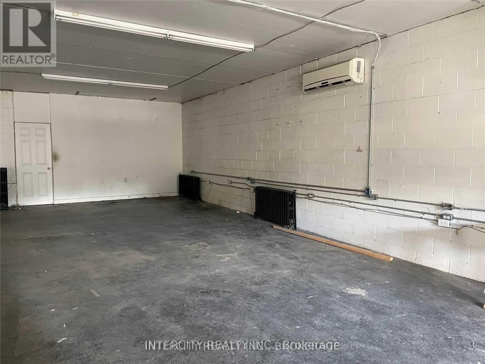 125 Blake Street, Toronto, Ontario  M4J 3E2 - Photo 7 - E12242036