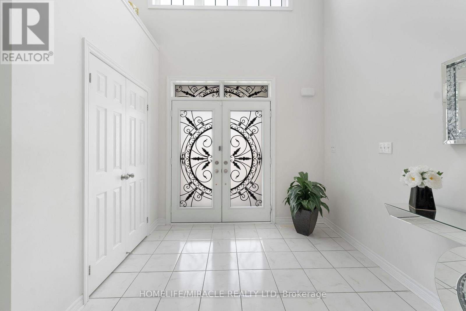 Property at 925 GREENHILL AVENUE image 3