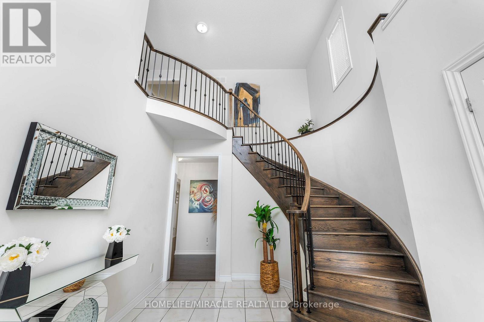 Property at 925 GREENHILL AVENUE image 5