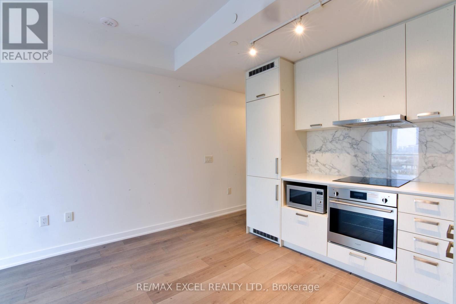 1102 - 38 Honeycrisp Crescent, Vaughan, Ontario  L4K 0M8 - Photo 14 - N12242108