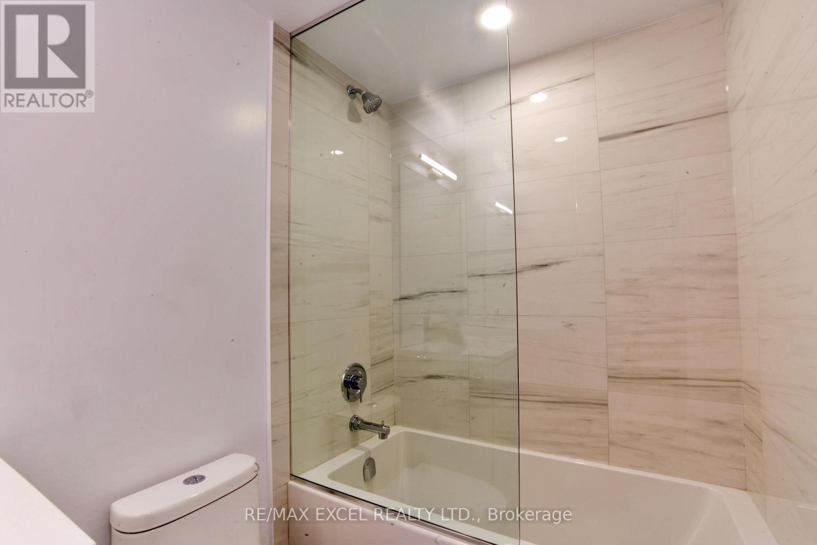 1102 - 38 Honeycrisp Crescent, Vaughan, Ontario  L4K 0M8 - Photo 18 - N12242108