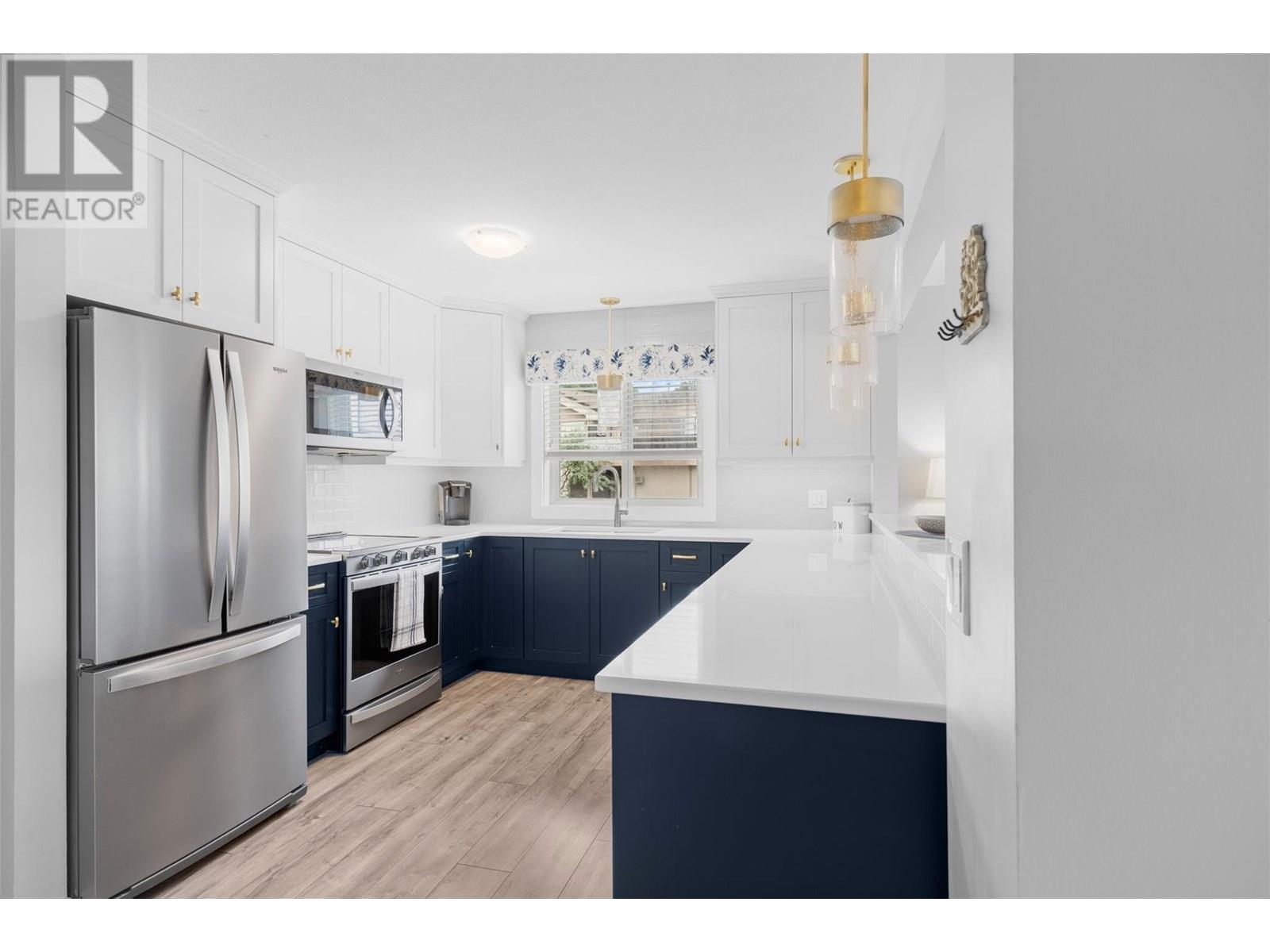 Property at 126 Verna Court image 5