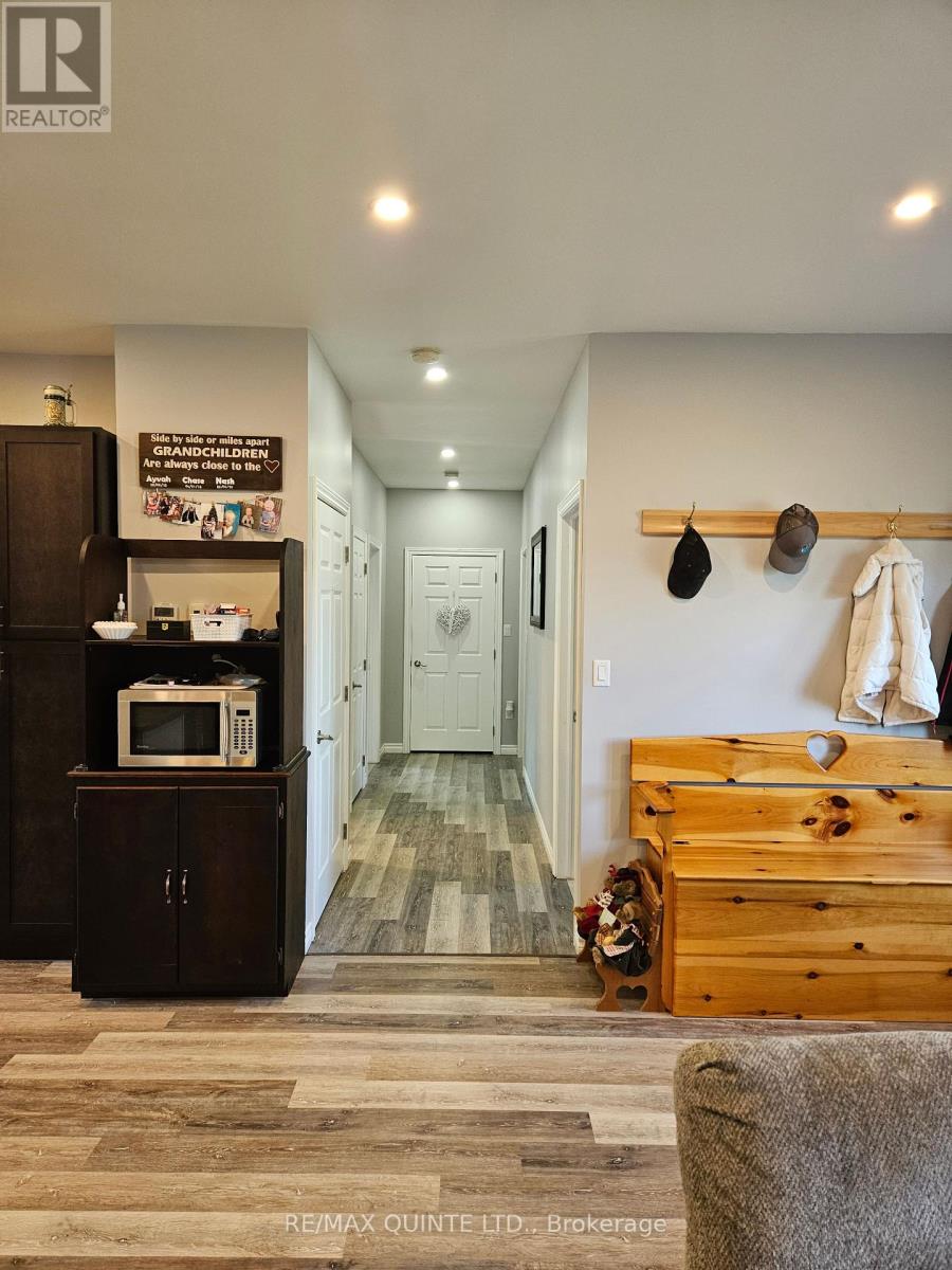 7 Clarke Road, Prince Edward County, Ontario  K0K 2T0 - Photo 9 - X12242131