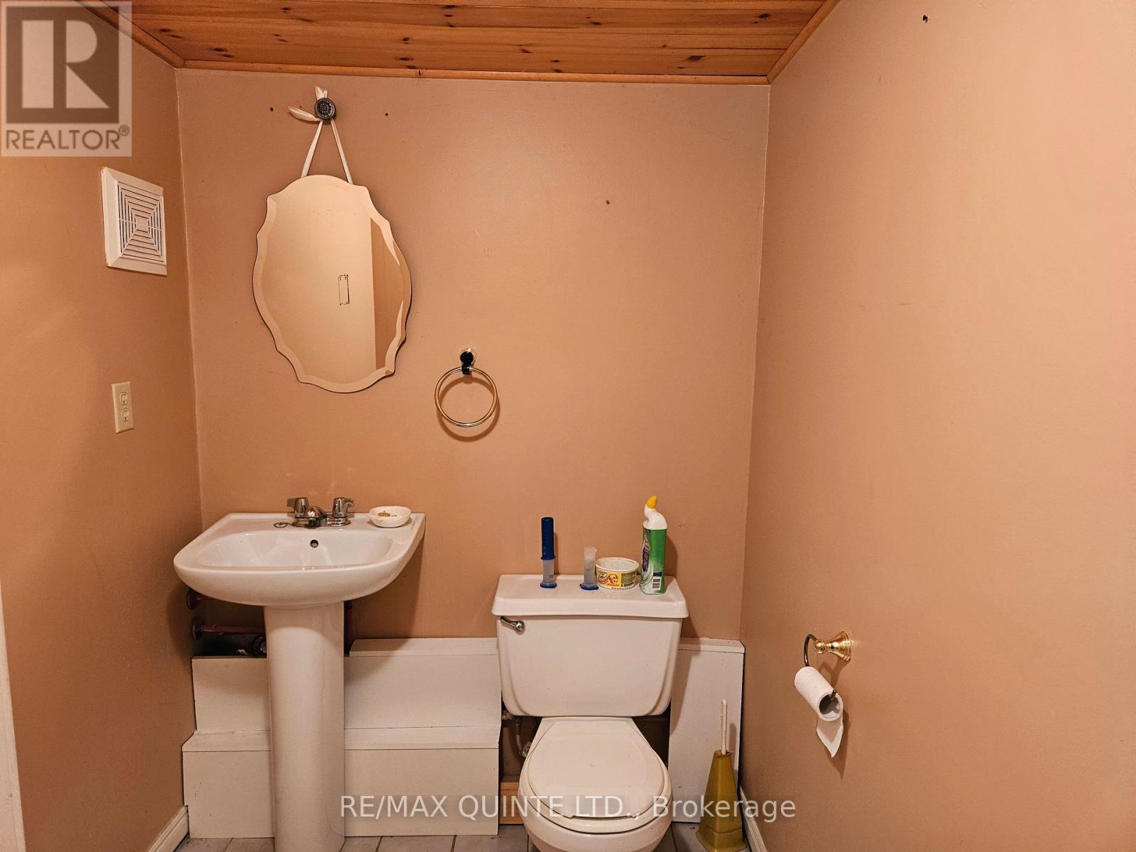 7 Clarke Road, Prince Edward County, Ontario  K0K 2T0 - Photo 20 - X12242134