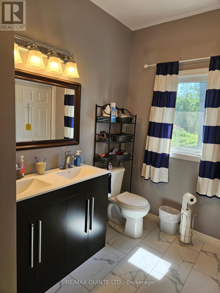 7 Clarke Road, Prince Edward County, Ontario  K0K 2T0 - Photo 30 - X12242134