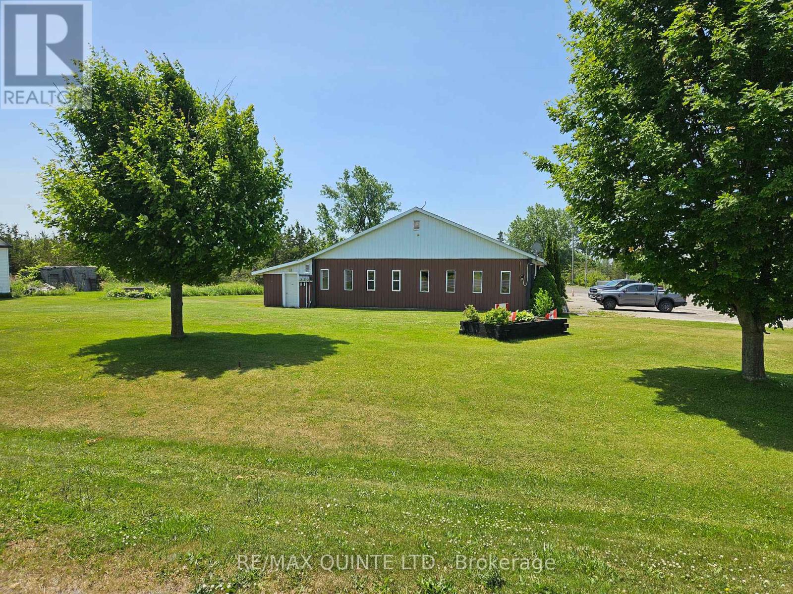 7 Clarke Road, Prince Edward County, Ontario  K0K 2T0 - Photo 7 - X12242134