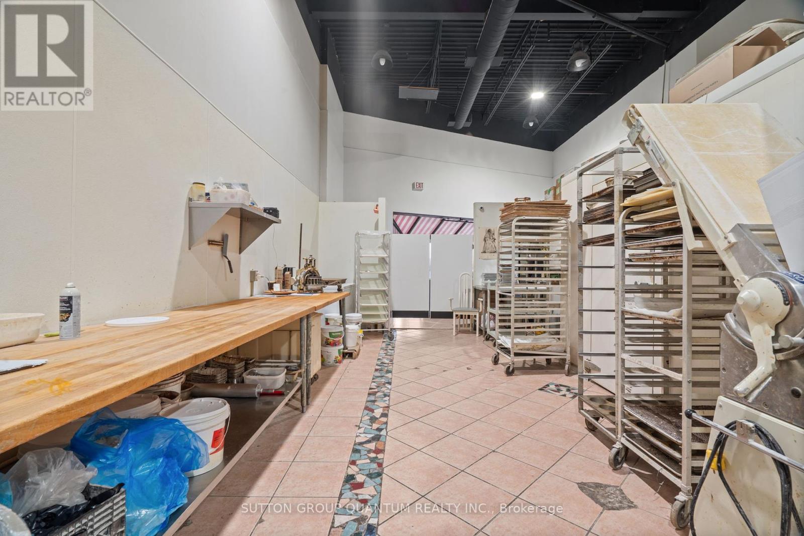 6 - 2555 Dixie Road, Mississauga, Ontario  L4Y 4C4 - Photo 16 - W12242046