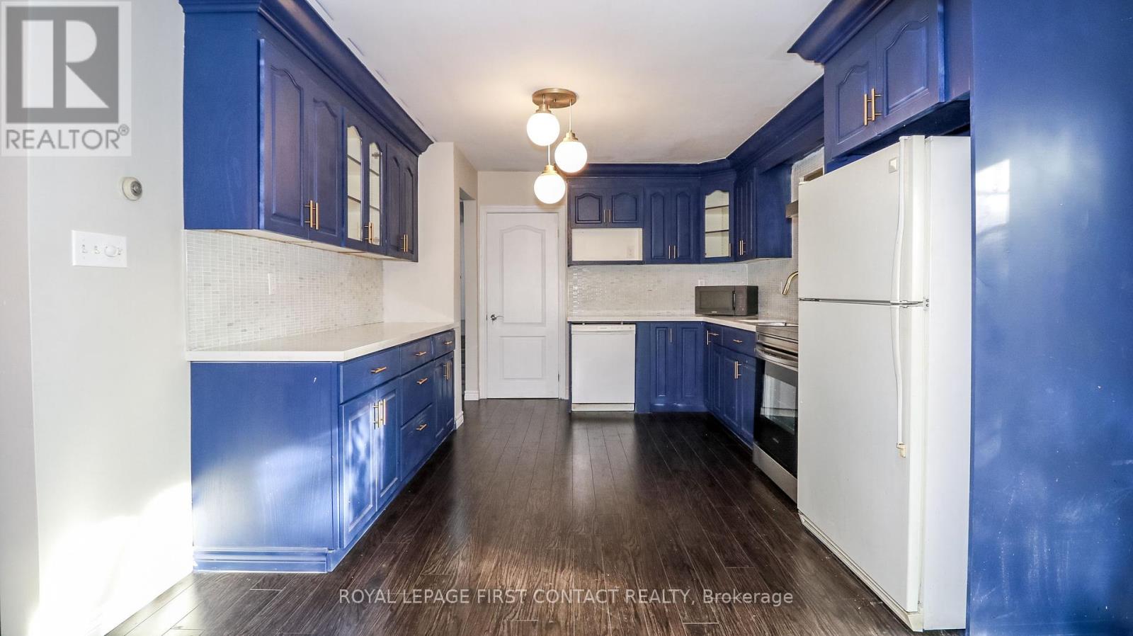 18 Kennedy Drive, Kawartha Lakes, Ontario  K0M 1N0 - Photo 10 - X12241946