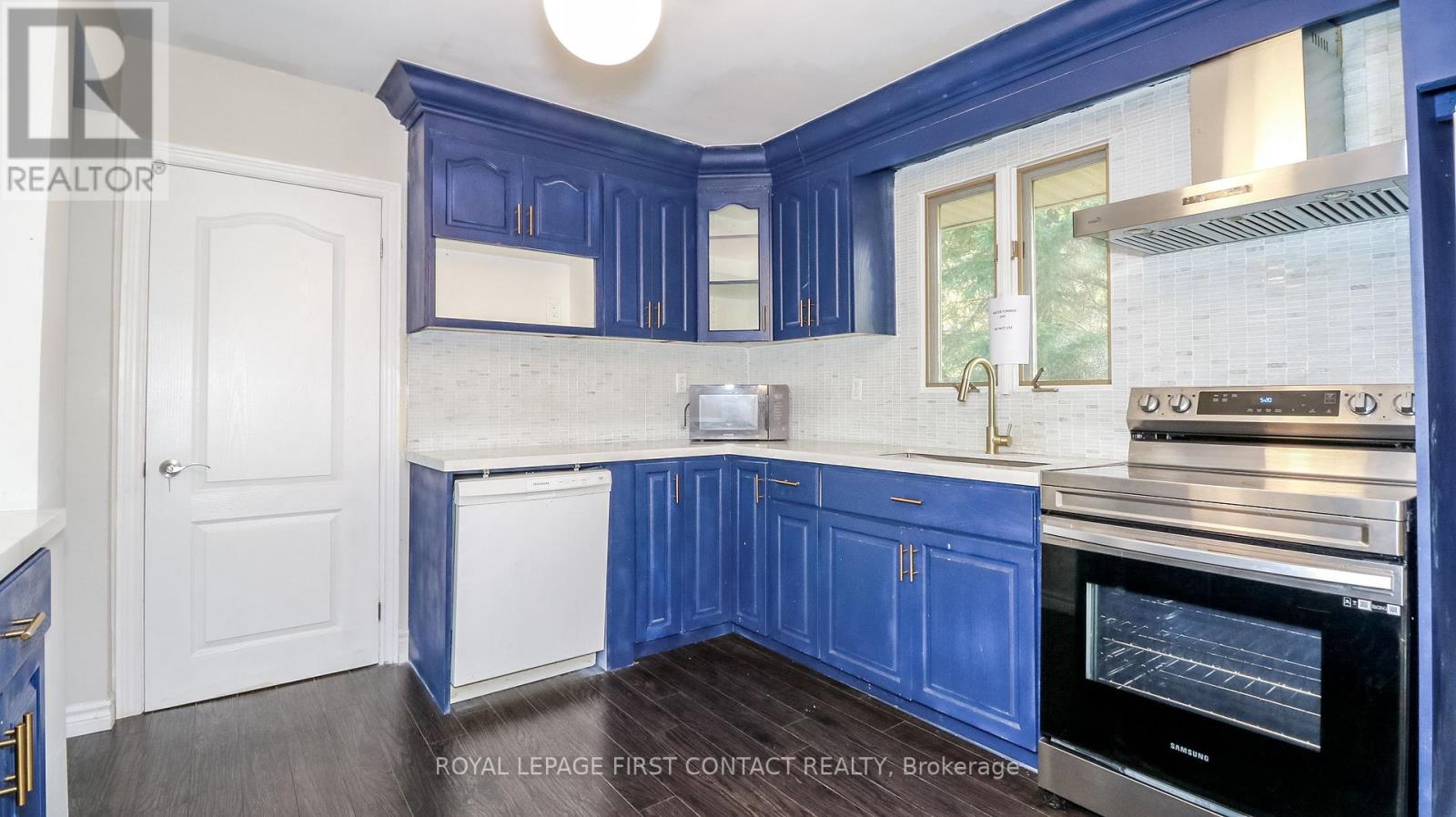 18 Kennedy Drive, Kawartha Lakes, Ontario  K0M 1N0 - Photo 12 - X12241946