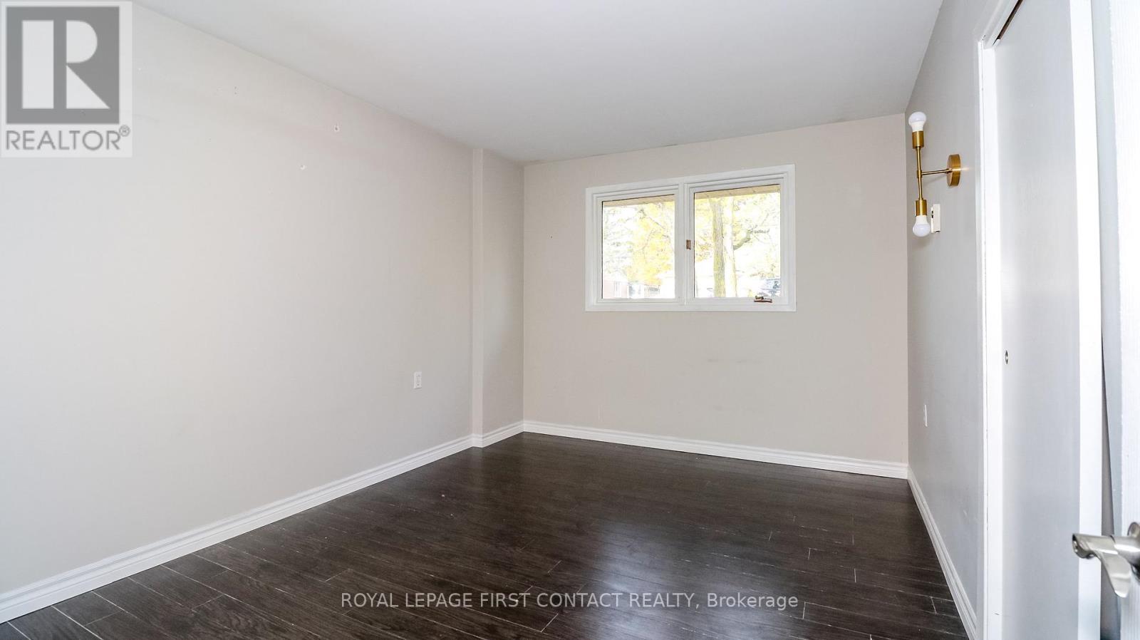 18 Kennedy Drive, Kawartha Lakes, Ontario  K0M 1N0 - Photo 17 - X12241946