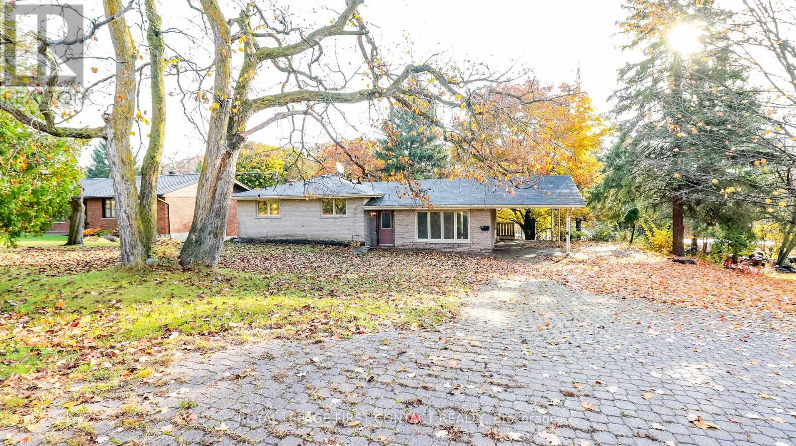 18 Kennedy Drive, Kawartha Lakes, Ontario  K0M 1N0 - Photo 2 - X12241946