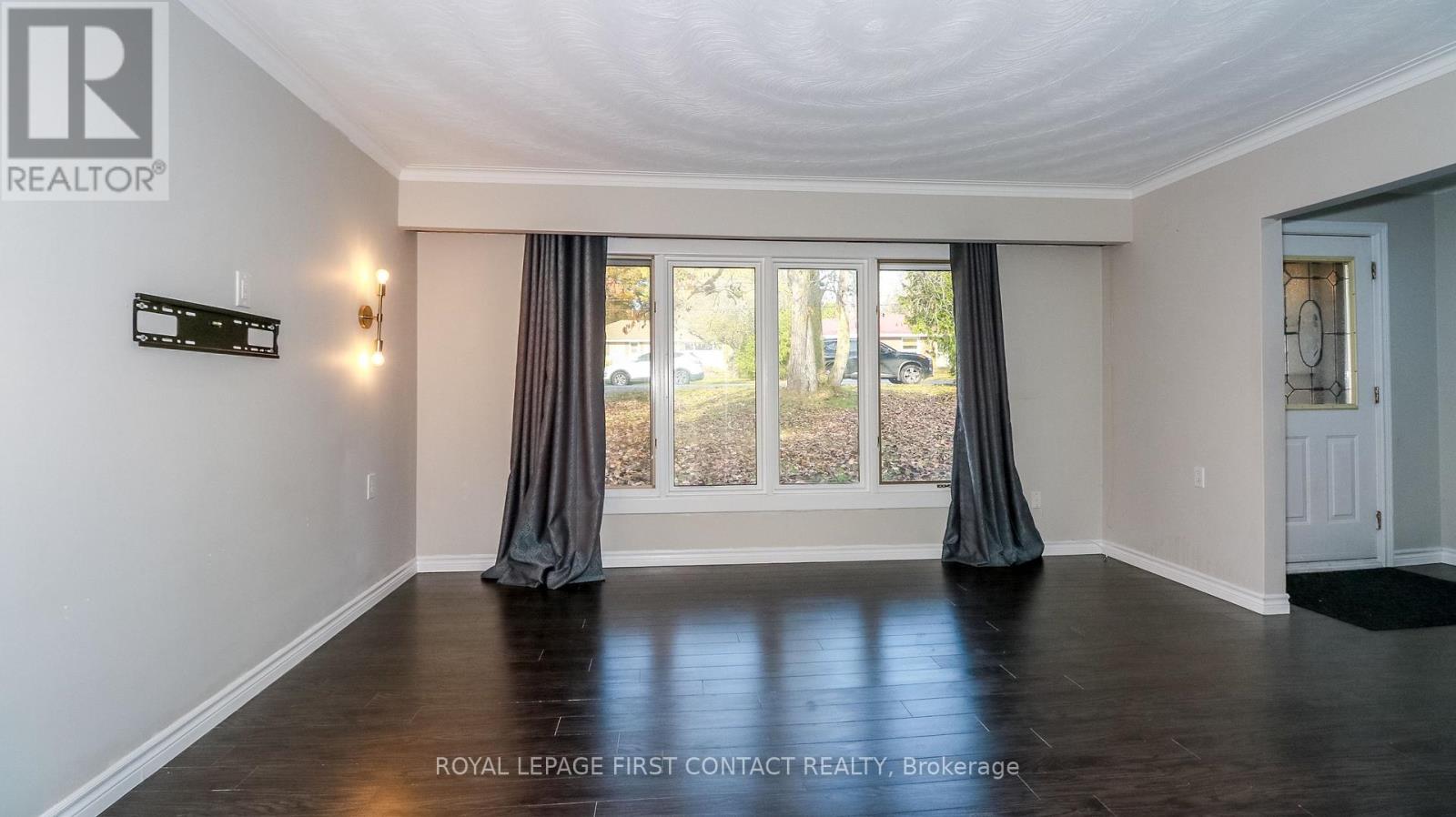 18 Kennedy Drive, Kawartha Lakes, Ontario  K0M 1N0 - Photo 7 - X12241946