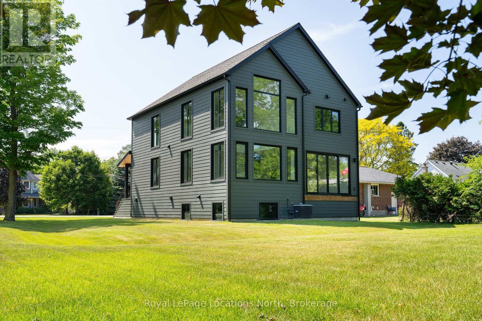 Property at 18 MELVILLE STREET image 5