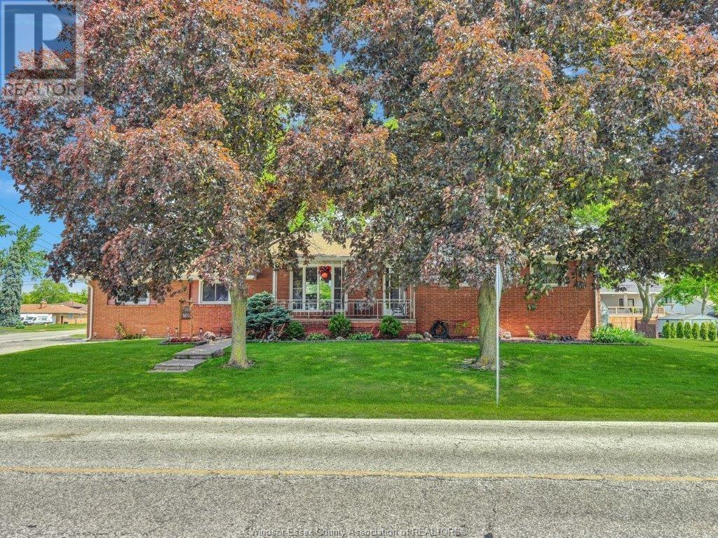 Property at 305 MAPLE AVE AVENUE image 2