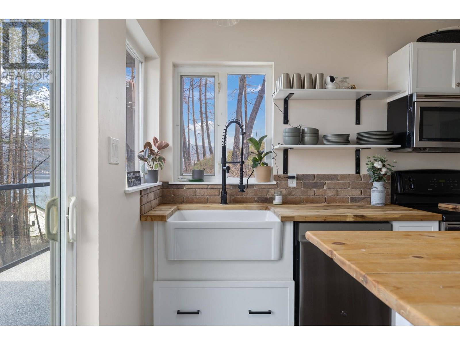 Property at 50 Kenyon Road image 4