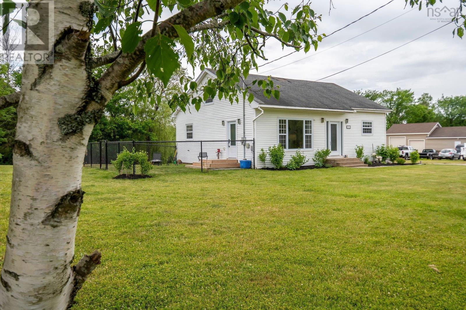 4866 Highway 1, Three Mile Plains, Nova Scotia  B0N 2T0 - Photo 3 - 202515599