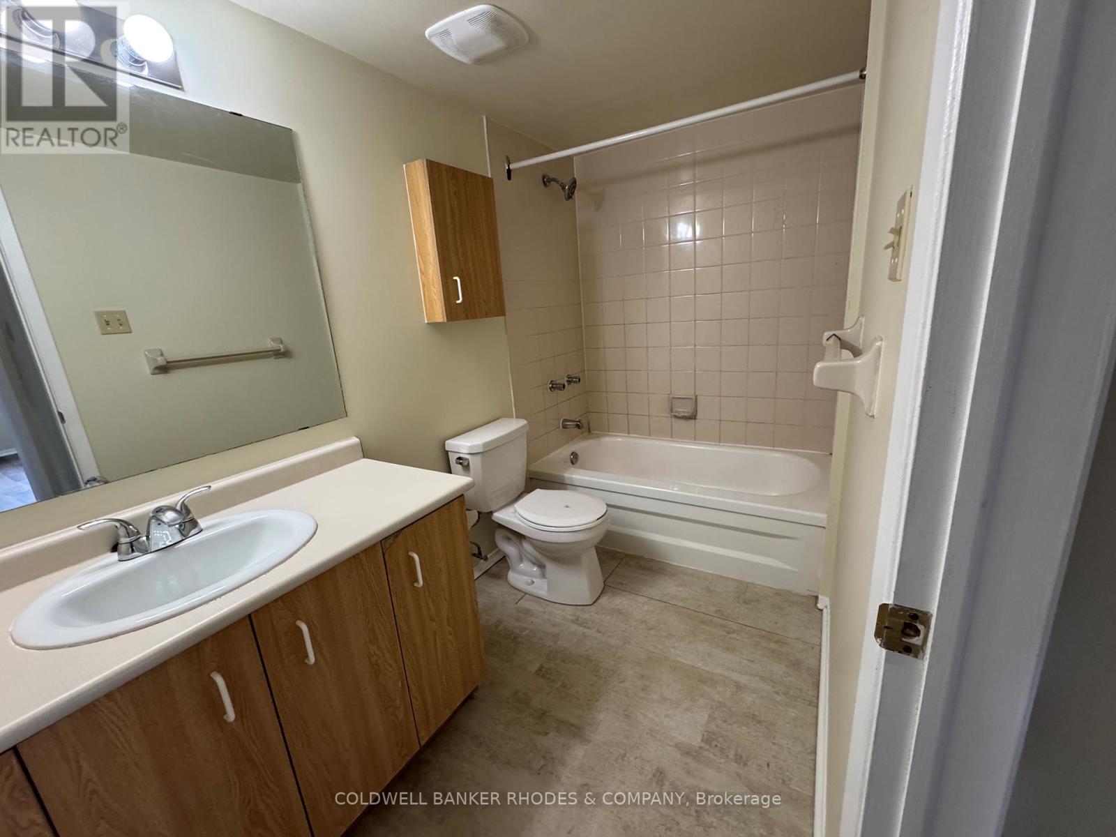 404 - 325 Centrum Boulevard, Ottawa, Ontario  K1E 3W8 - Photo 9 - X12236870